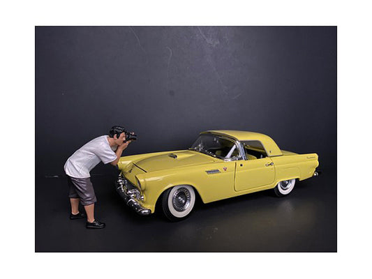 "Weekend Car Show" Figurine IV for 1/24 Scale Models by American Diorama