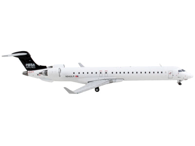 Bombardier CRJ900 Commercial Aircraft "Mesa Airlines" White with Black Tail 1/400 Diecast Model Airplane by GeminiJets